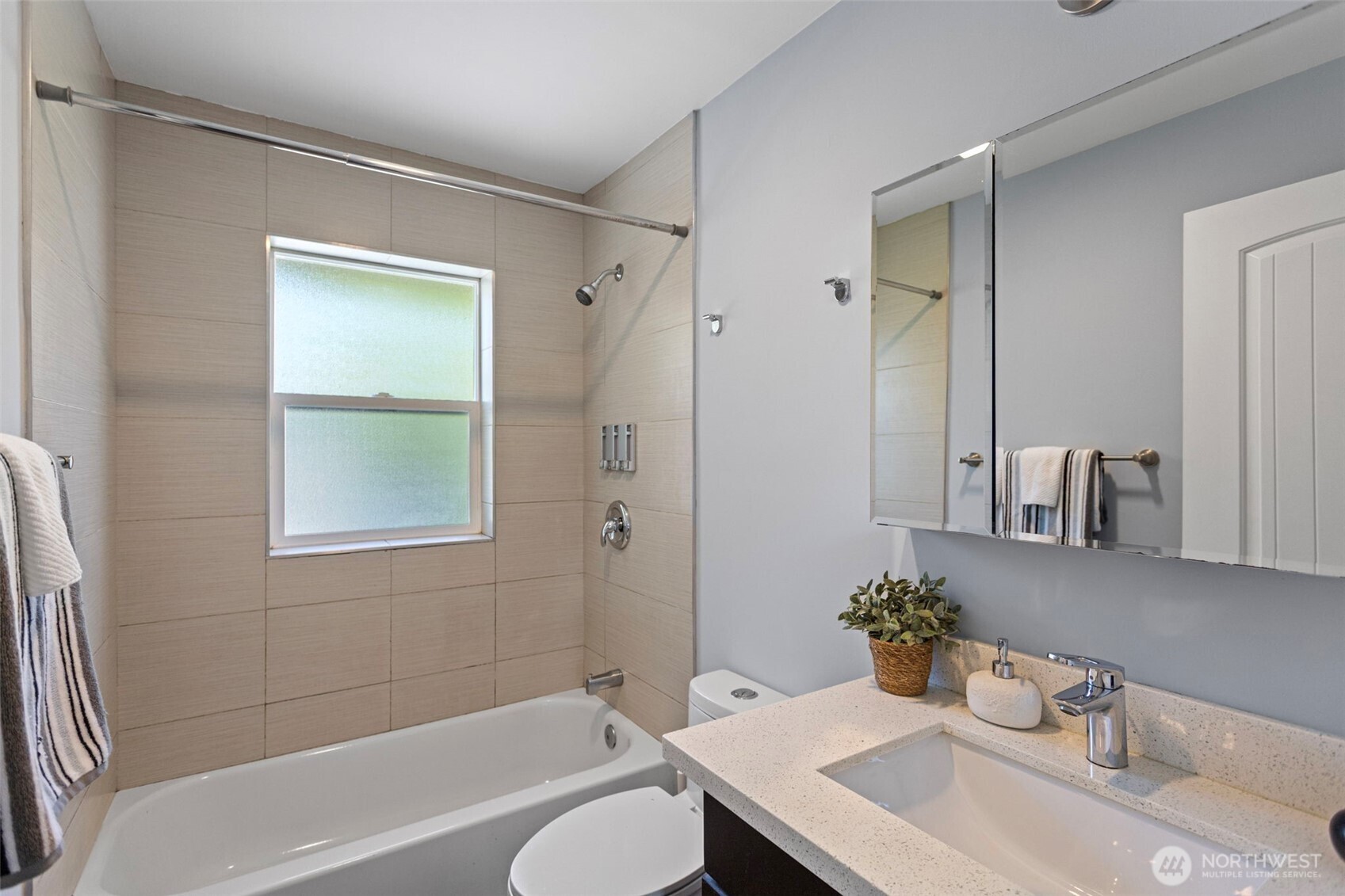 1210 S Lucile Street , Seattle, WA 98108