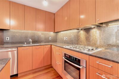 909 5th Ave #502, Seattle, WA 98104 - Photo 5