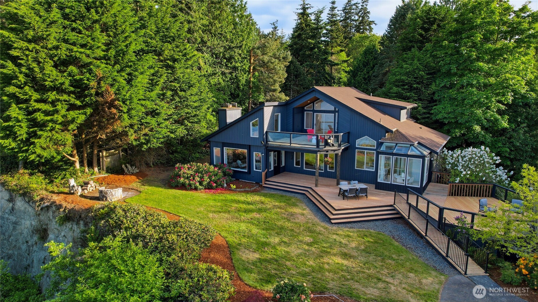 3996 NE Twin Spits Road , Hansville, WA 98340