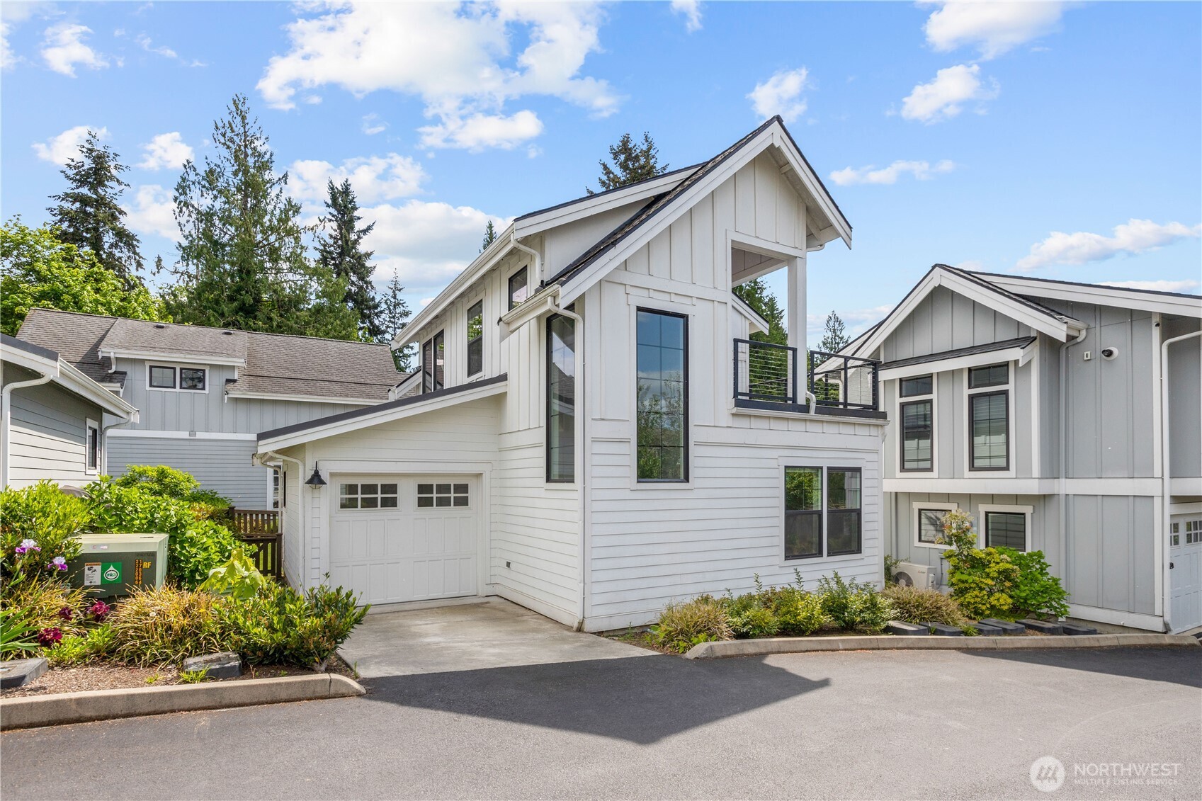 22729 SE 14th Court , Sammamish, WA 98075