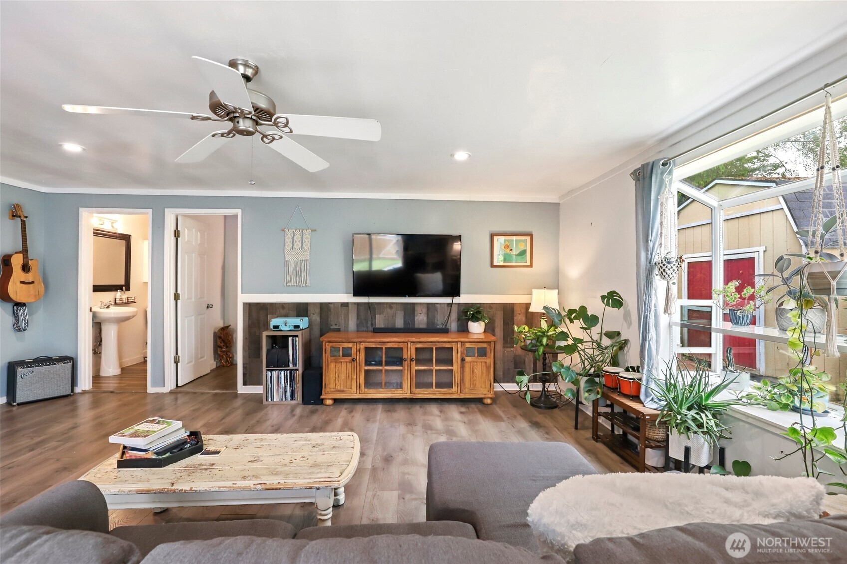 19164 Karl Place NE, Poulsbo, WA 98370