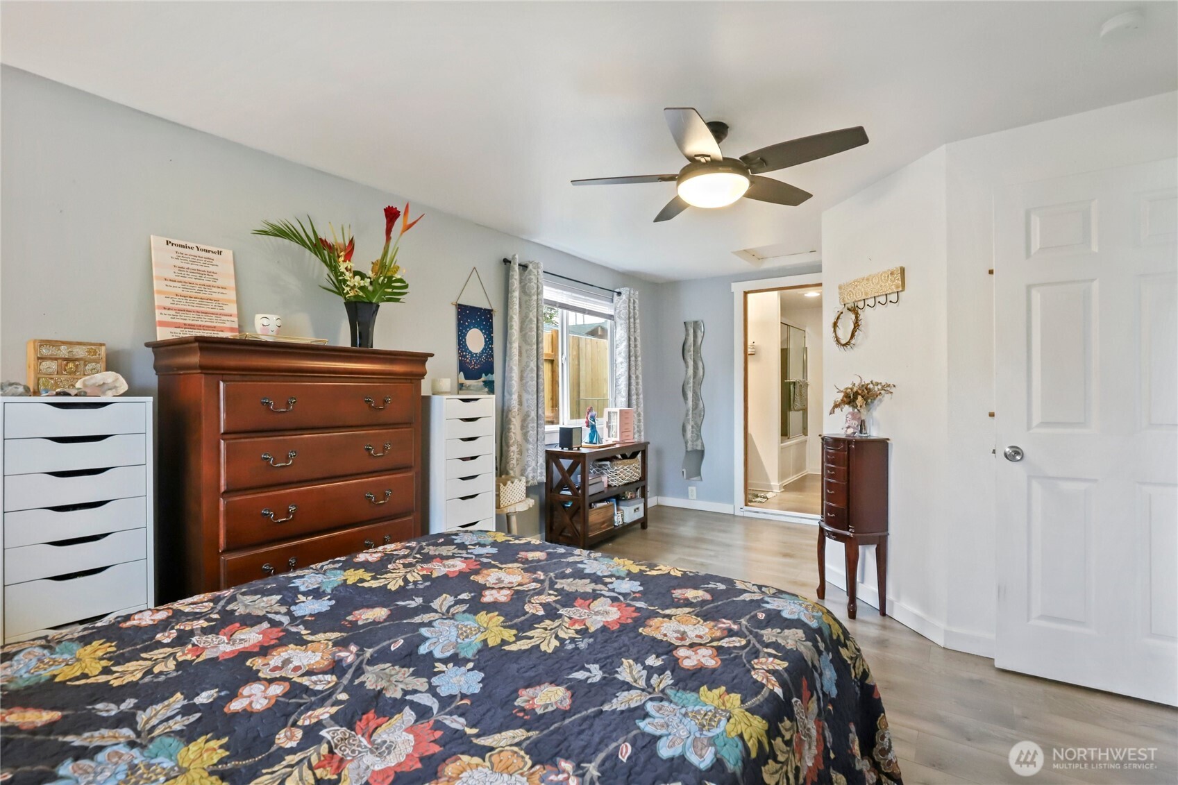 19164 Karl Place NE, Poulsbo, WA 98370