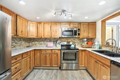 19164 Karl Place NE, Poulsbo, WA 98370 - Photo 8