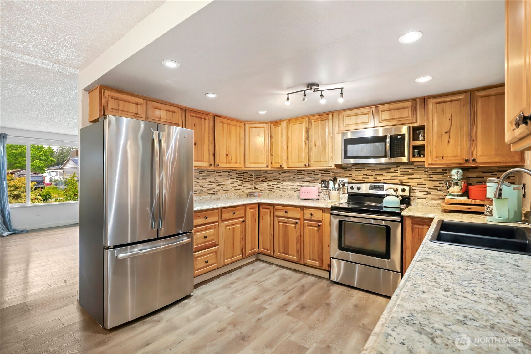 19164 Karl Place NE, Poulsbo, WA 98370