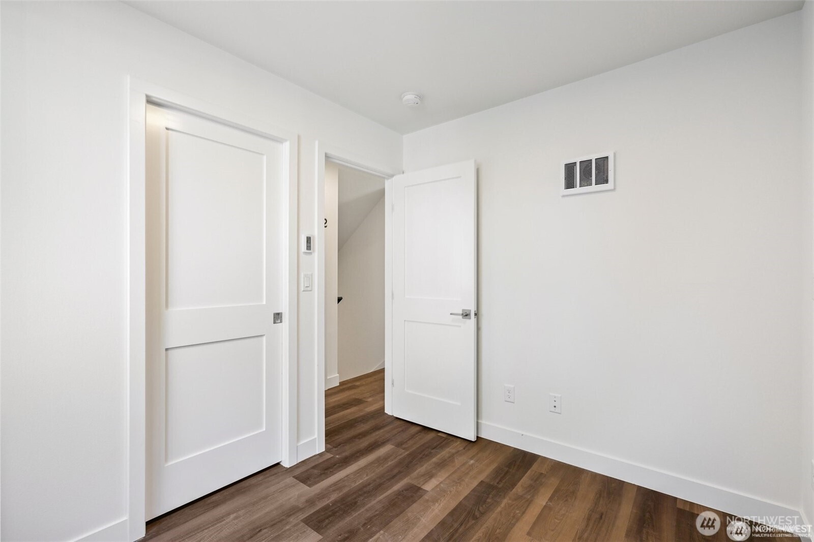 5257 Brooklyn Avenue NE, Seattle, WA 98105