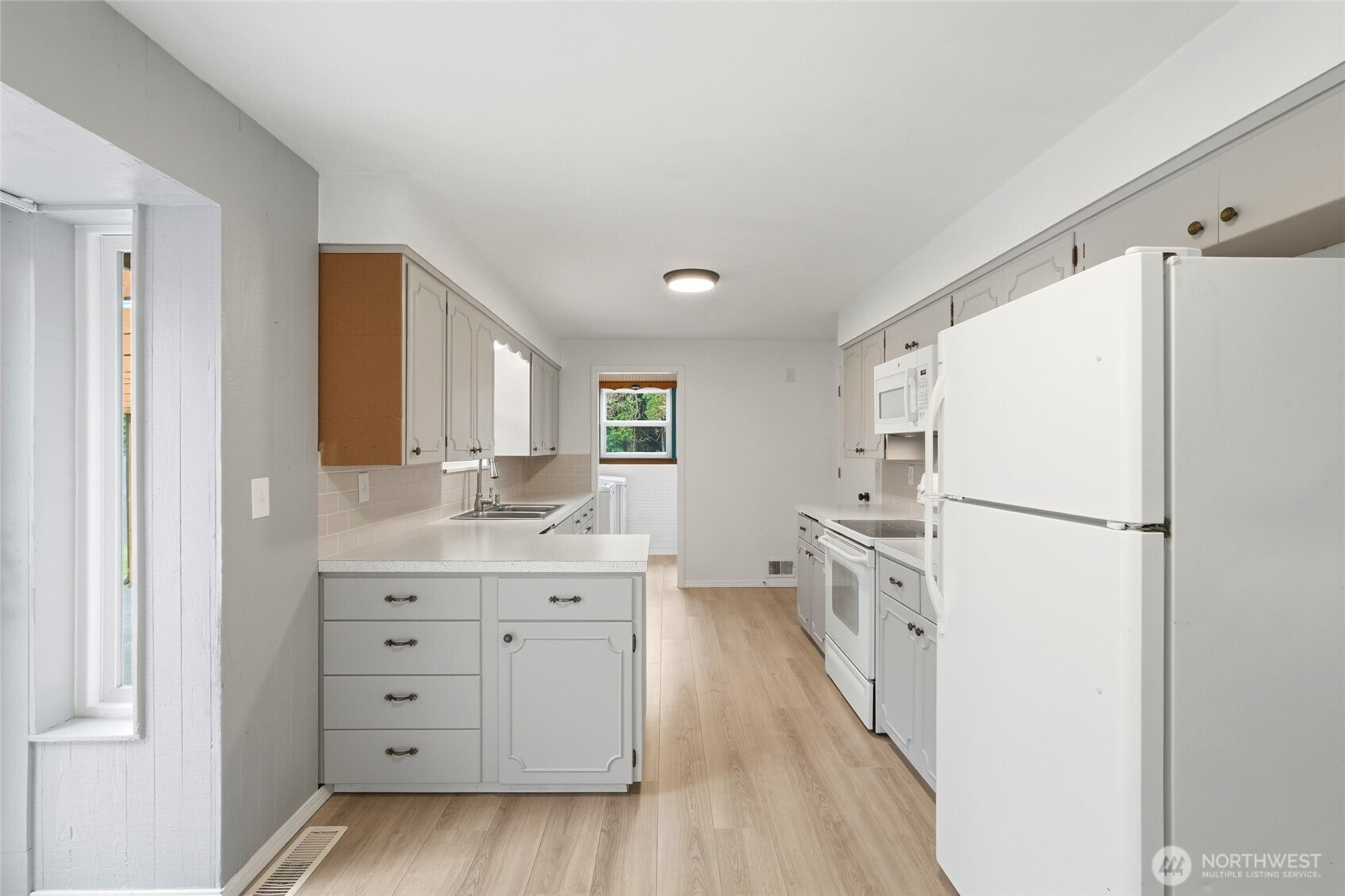 1710 7th Avenue SE, Puyallup, WA 98372-4007