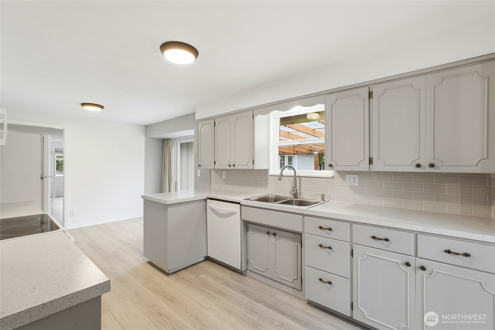 1710 7th Avenue SE, Puyallup, WA 98372-4007
