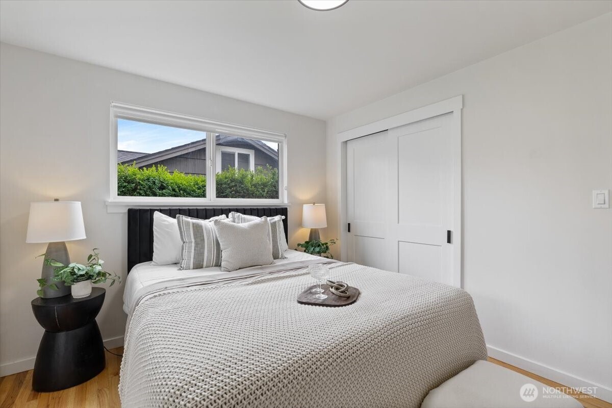 2701 NE 110th Street #A, Seattle, WA 98125