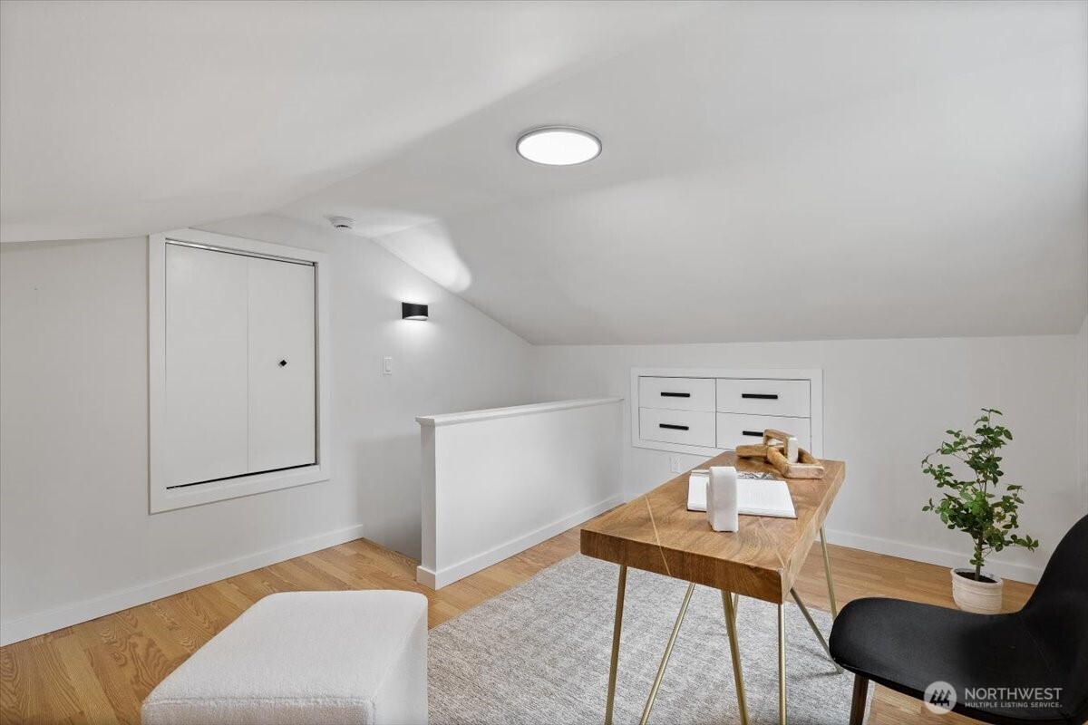 2701 NE 110th Street #A, Seattle, WA 98125