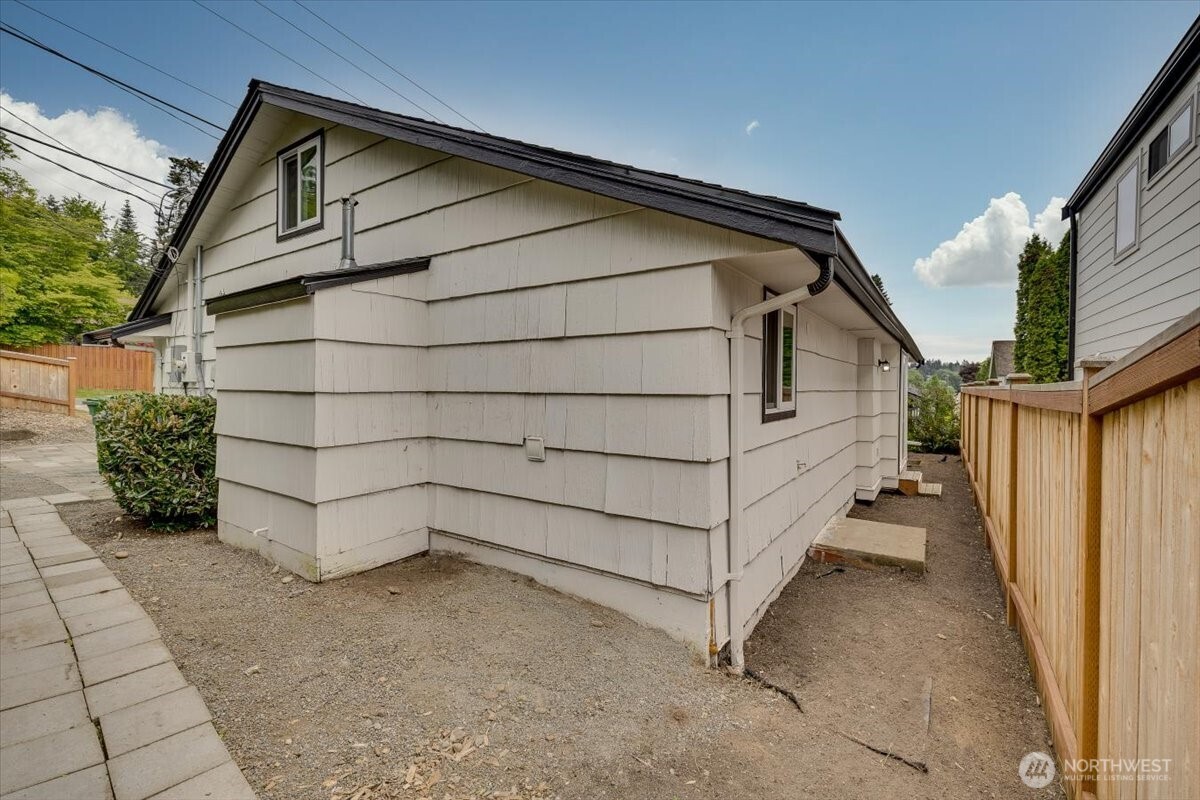 2701 NE 110th Street #A, Seattle, WA 98125