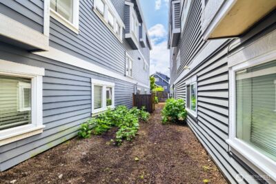 721 N 79th Street , Seattle, WA 98103 - Photo 30