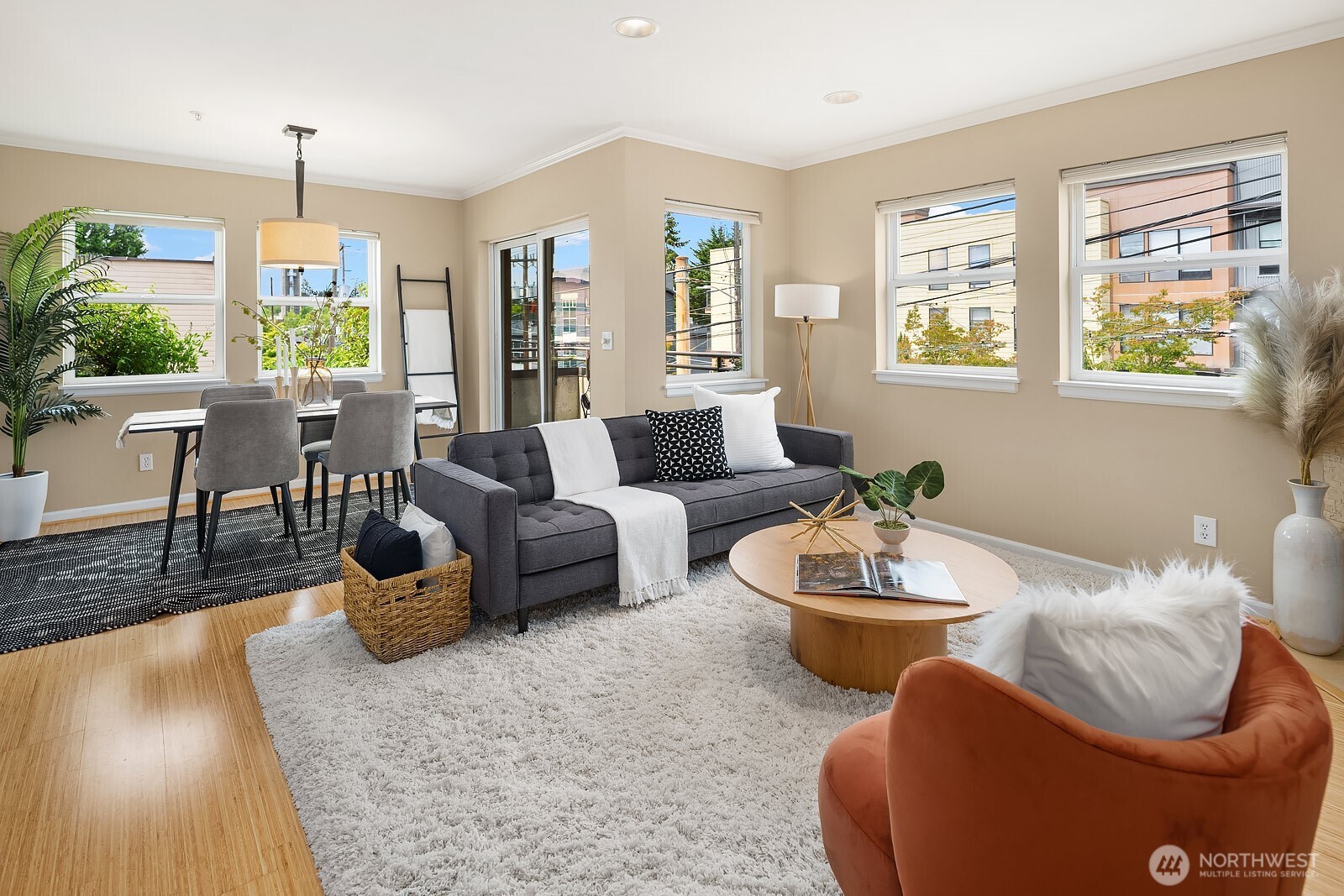 1417 Queen Anne Avenue N #212, Seattle, WA 98109