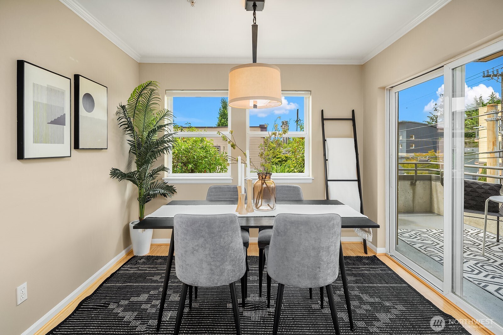 1417 Queen Anne Avenue N #212, Seattle, WA 98109