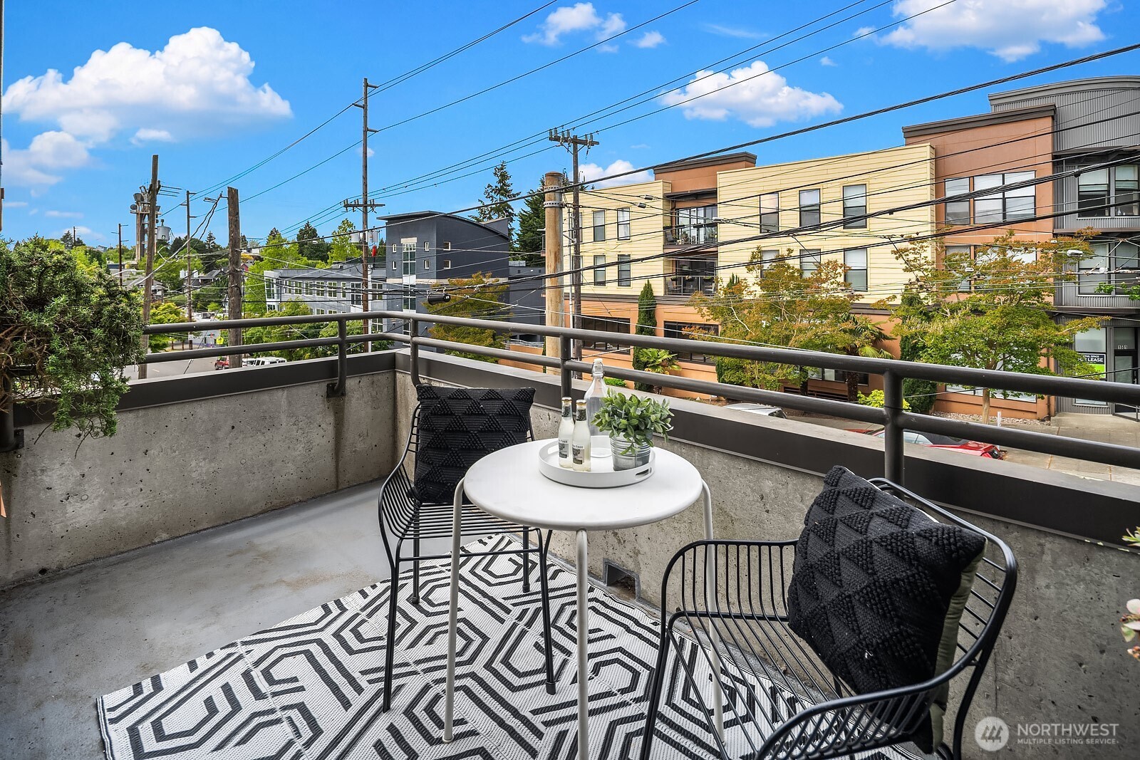 1417 Queen Anne Avenue N #212, Seattle, WA 98109