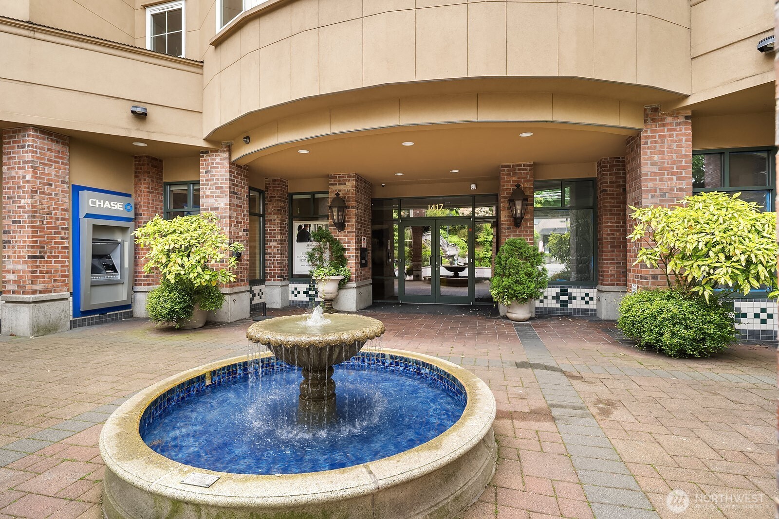 1417 Queen Anne Avenue N #212, Seattle, WA 98109