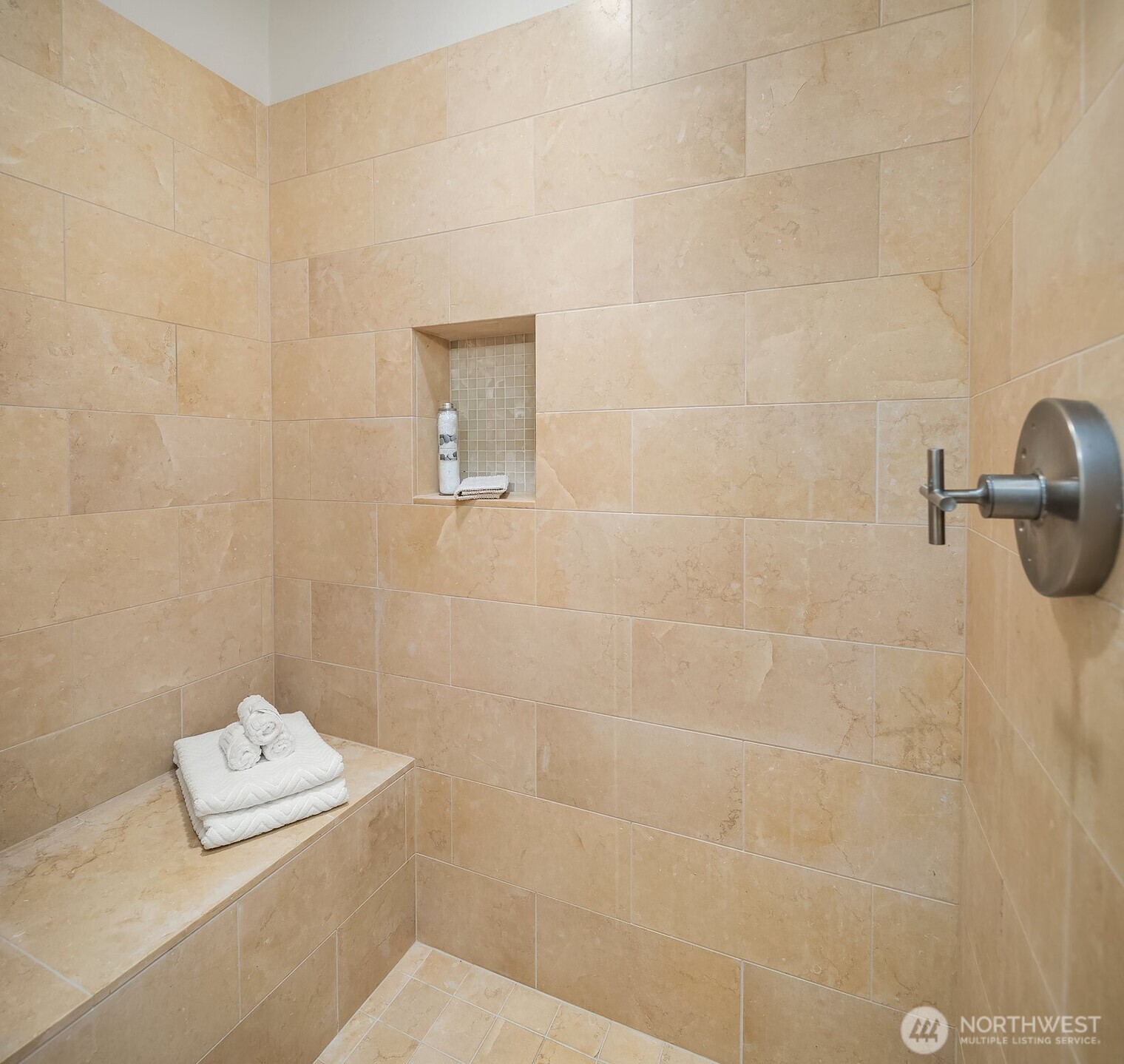 1417 Queen Anne Avenue N #212, Seattle, WA 98109