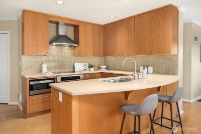 1417 Queen Anne Avenue N #212, Seattle, WA 98109 - Photo 9
