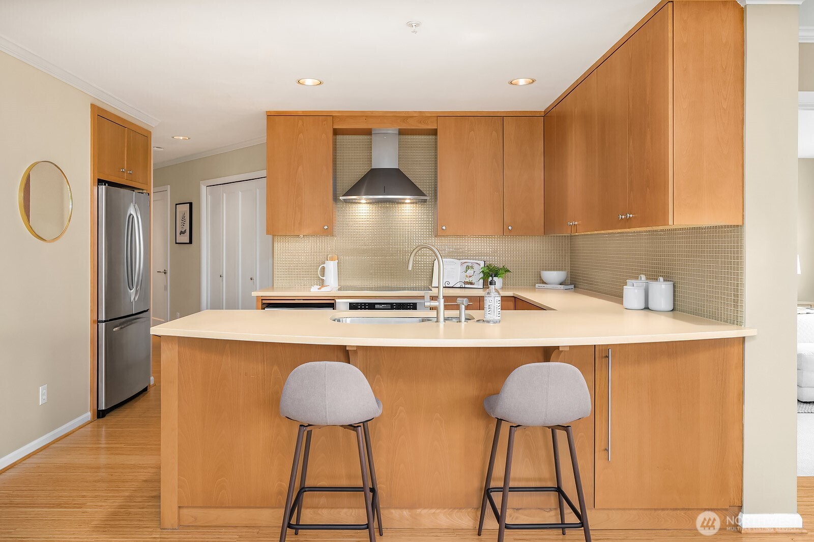 1417 Queen Anne Avenue N #212, Seattle, WA 98109