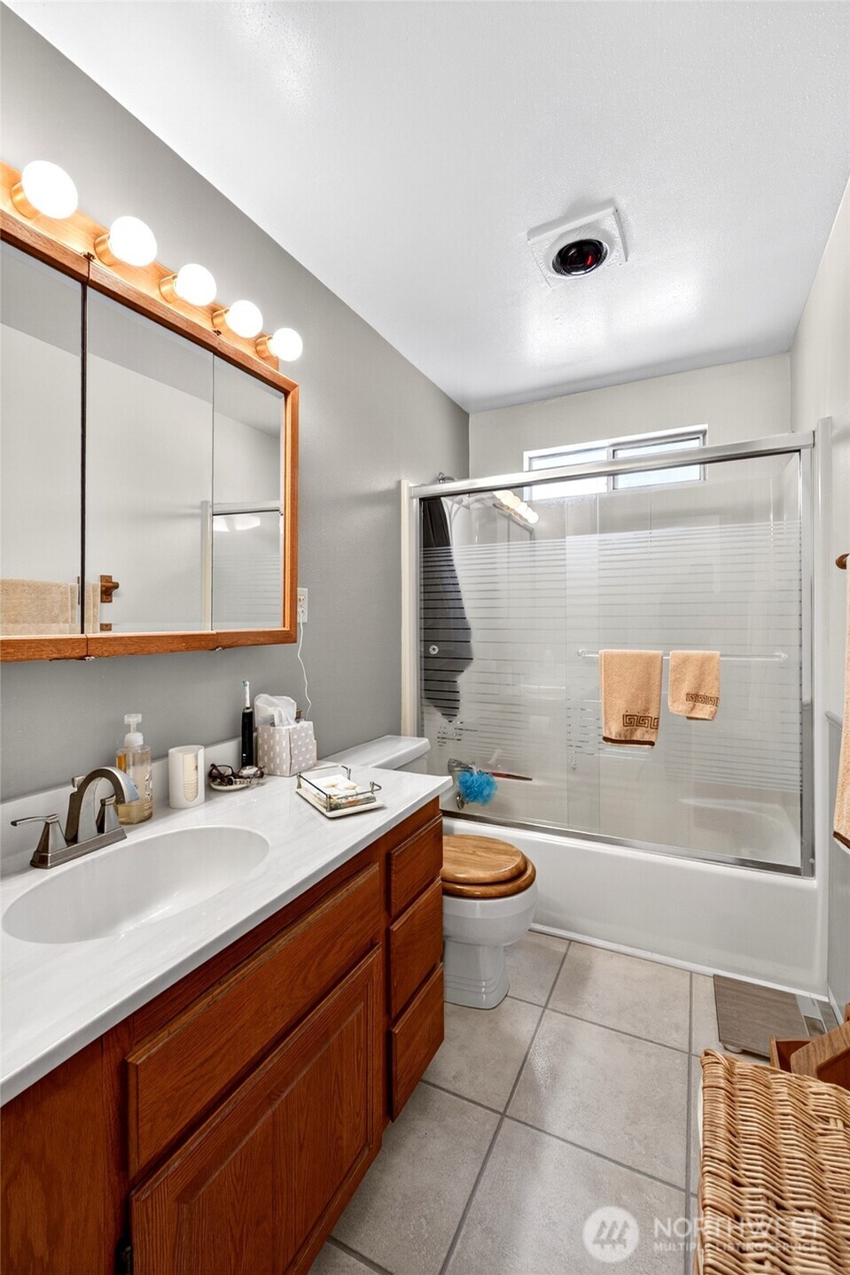 8035 S 116th Street , Seattle, WA 98178