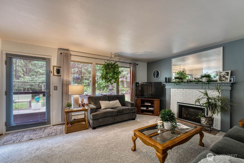 4717 SE Constitution Court , Port Orchard, WA 98367