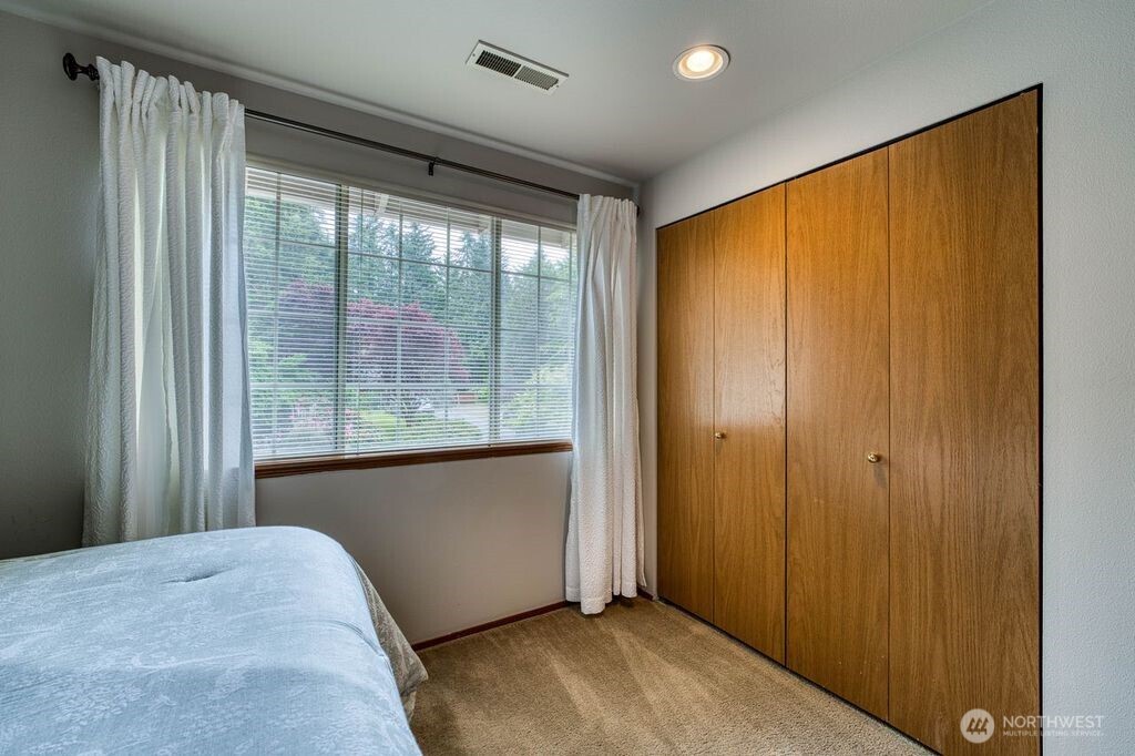 4717 SE Constitution Court , Port Orchard, WA 98367