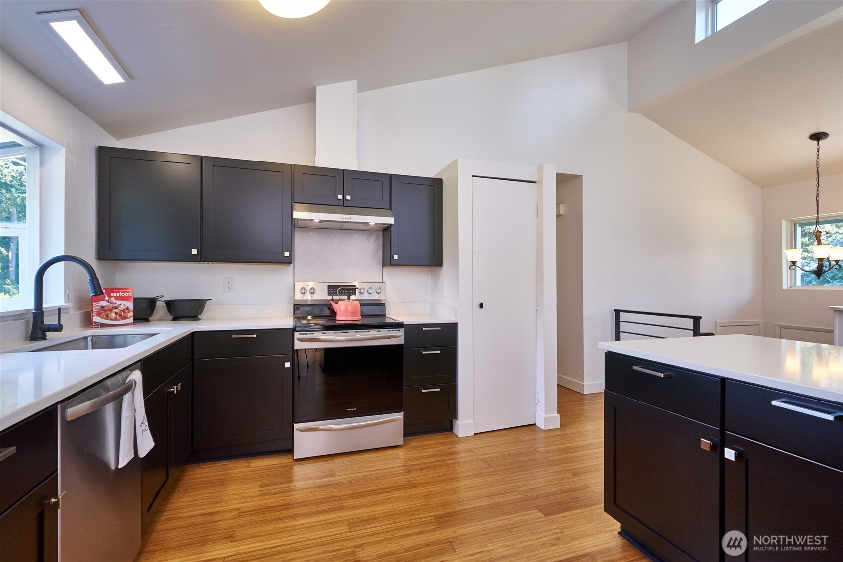 31925 36th Avenue SW, Federal Way, WA 98023