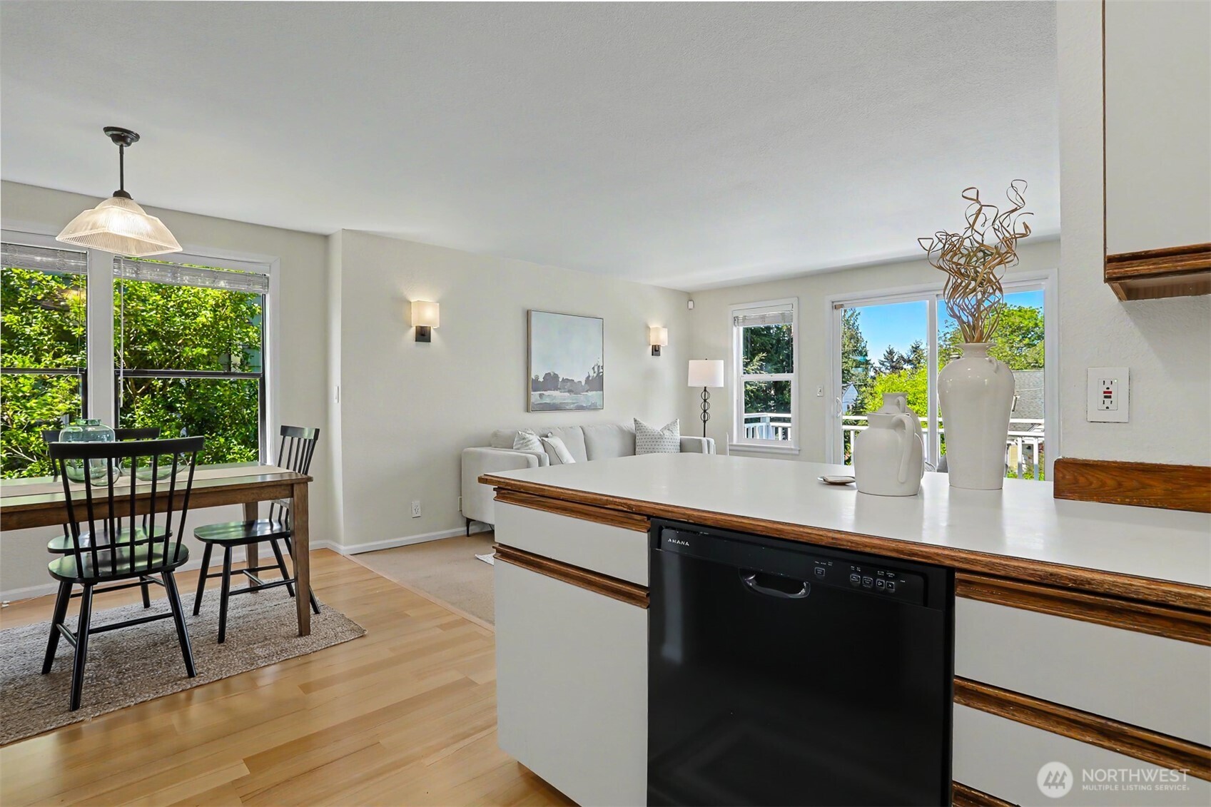 2631 NW 86th Street , Seattle, WA 98117