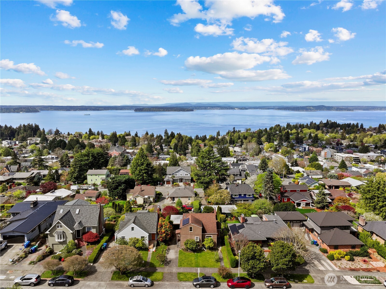 6901 40th Avenue SW, Seattle, WA 98136-1911