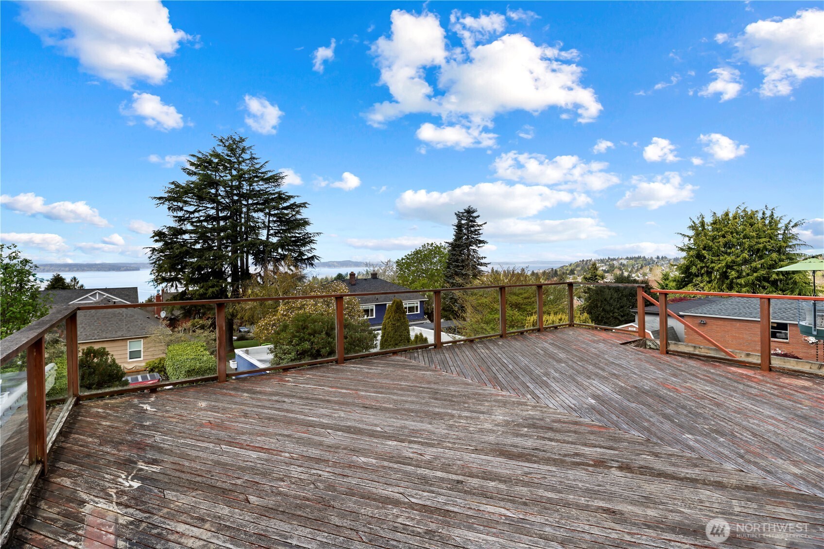 6901 40th Avenue SW, Seattle, WA 98136-1911