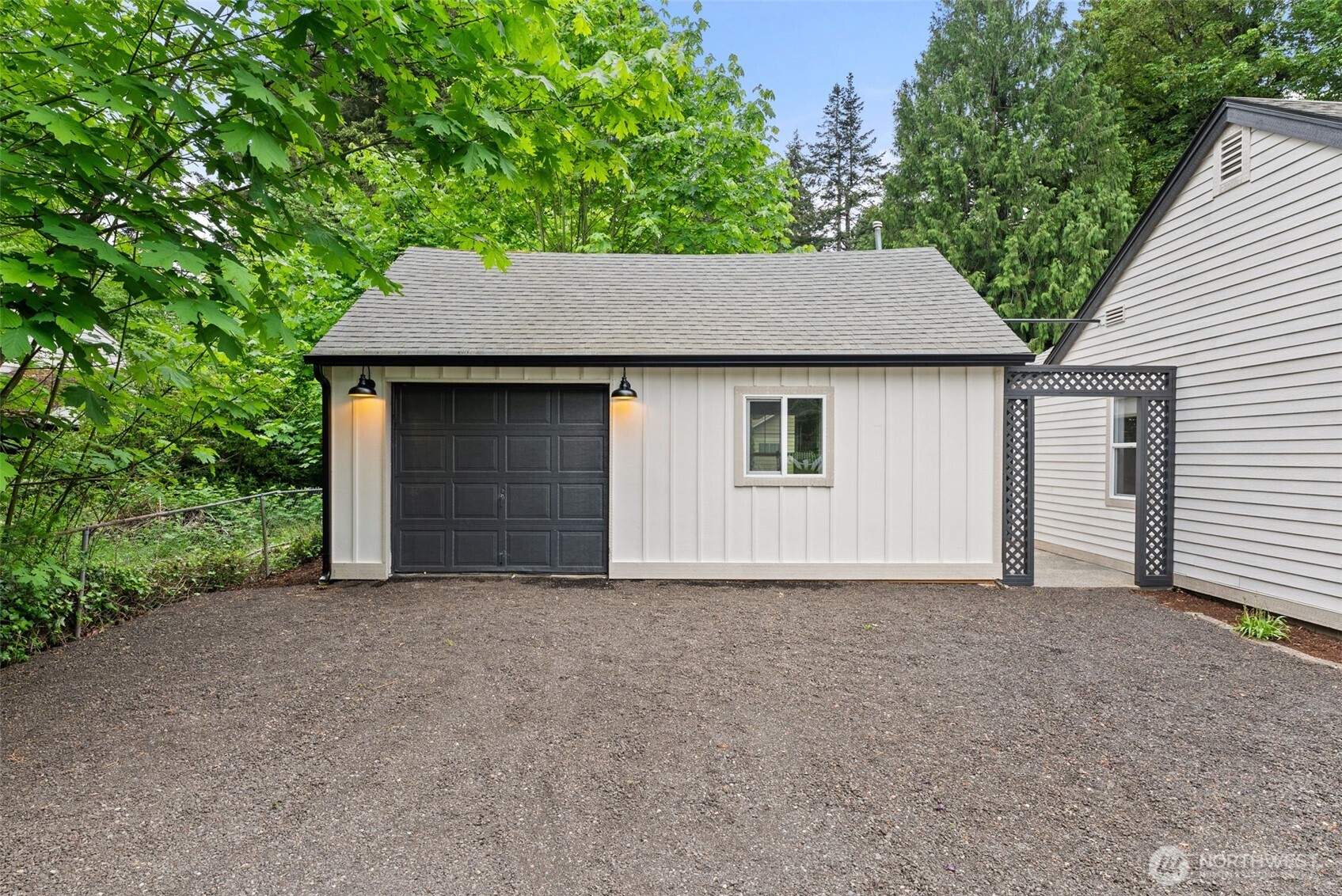 2001 Karen Frazier Road SE, Olympia, WA 98501