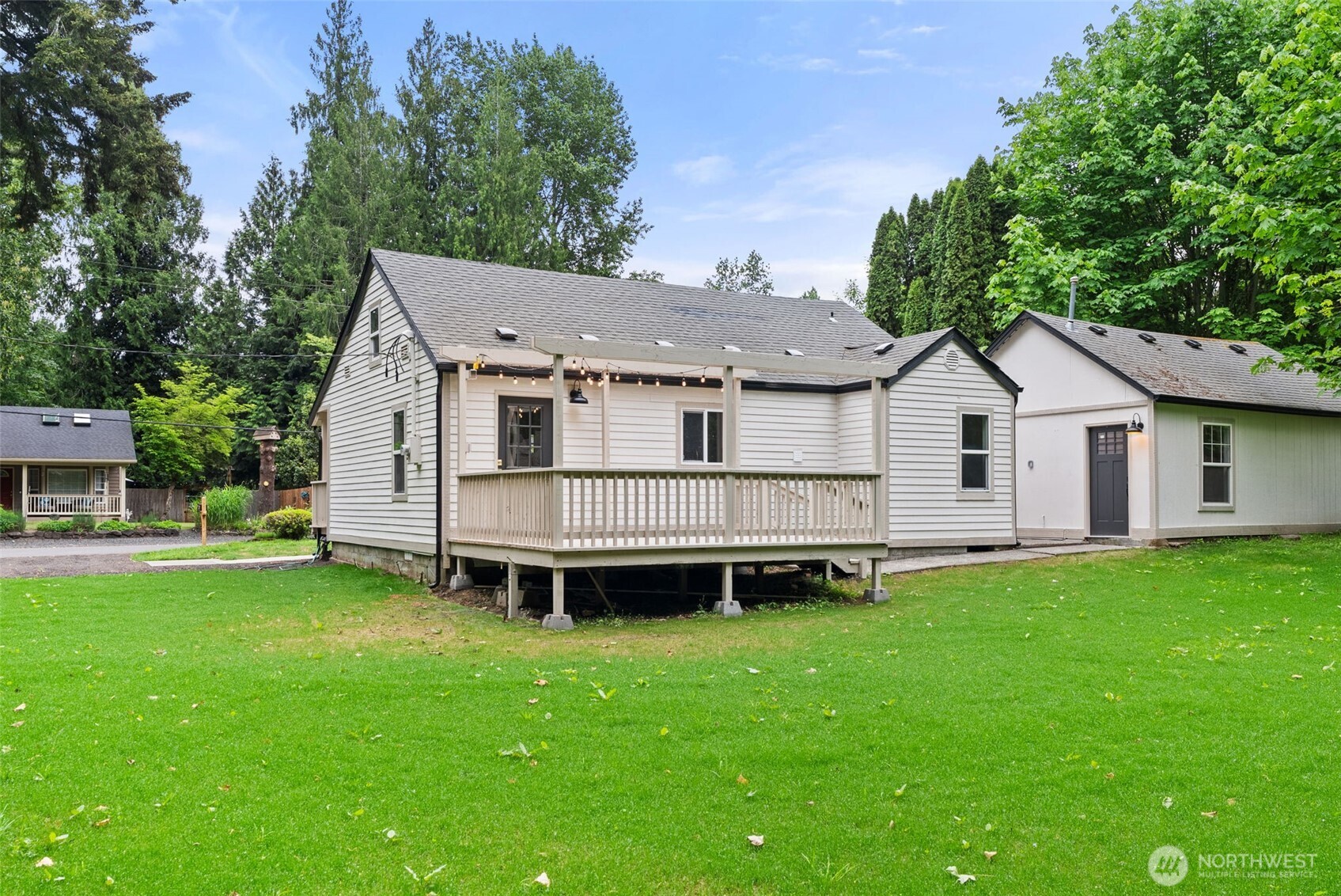 2001 Karen Frazier Road SE, Olympia, WA 98501
