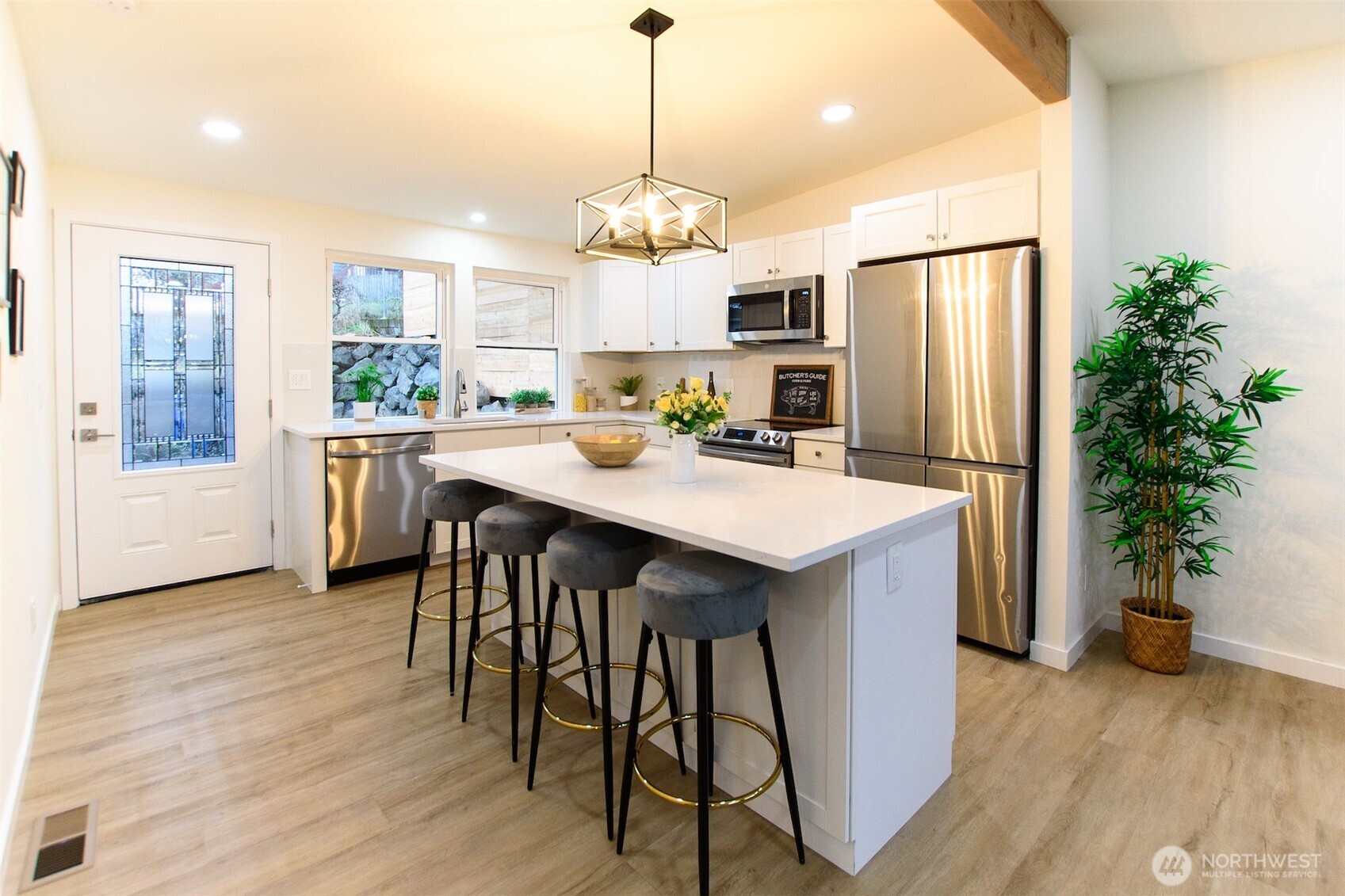 2928 S Webster Street , Seattle, WA 98108