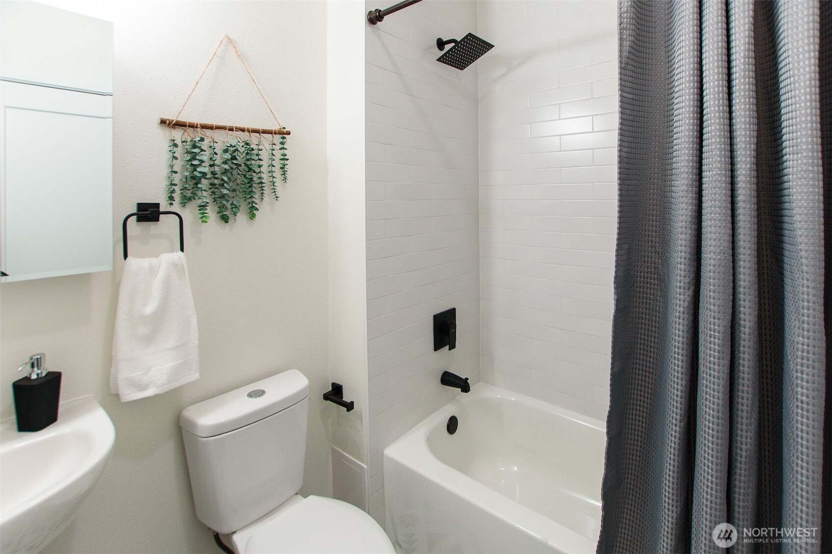 2928 S Webster Street , Seattle, WA 98108