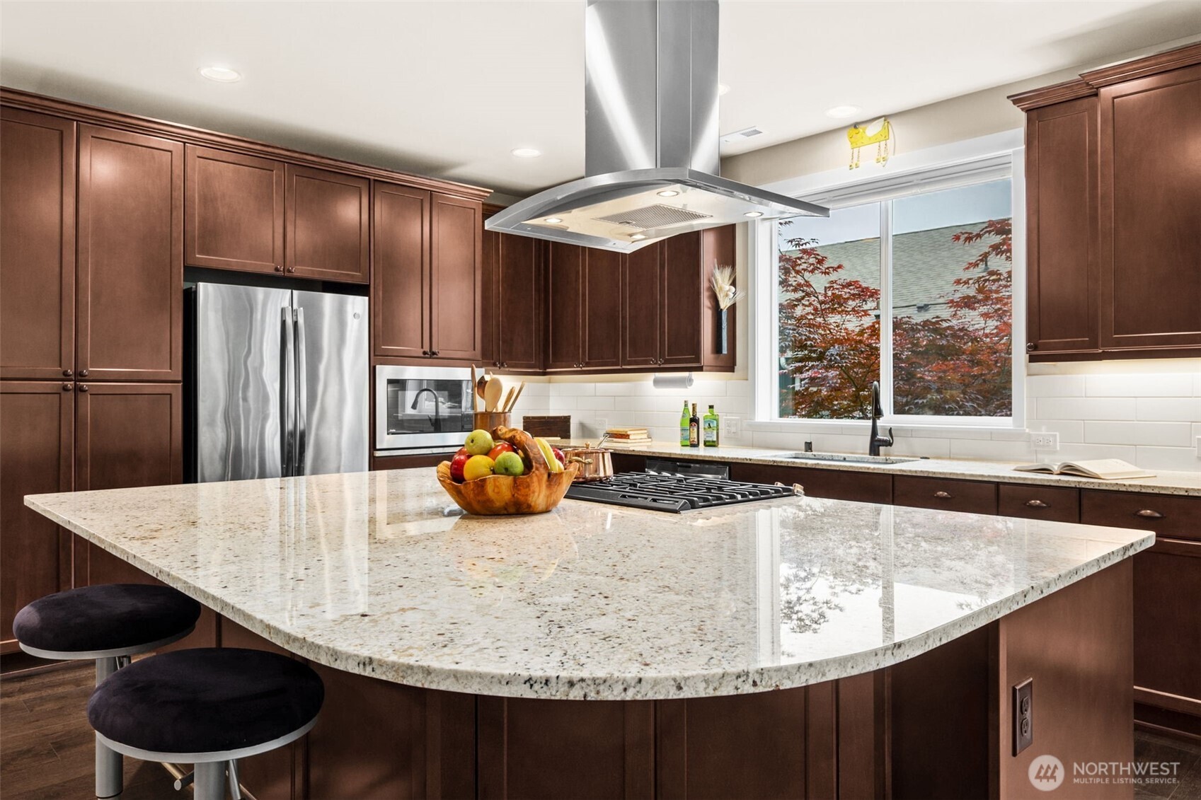 8555 Vashon Drive NE, Lacey, WA 98516