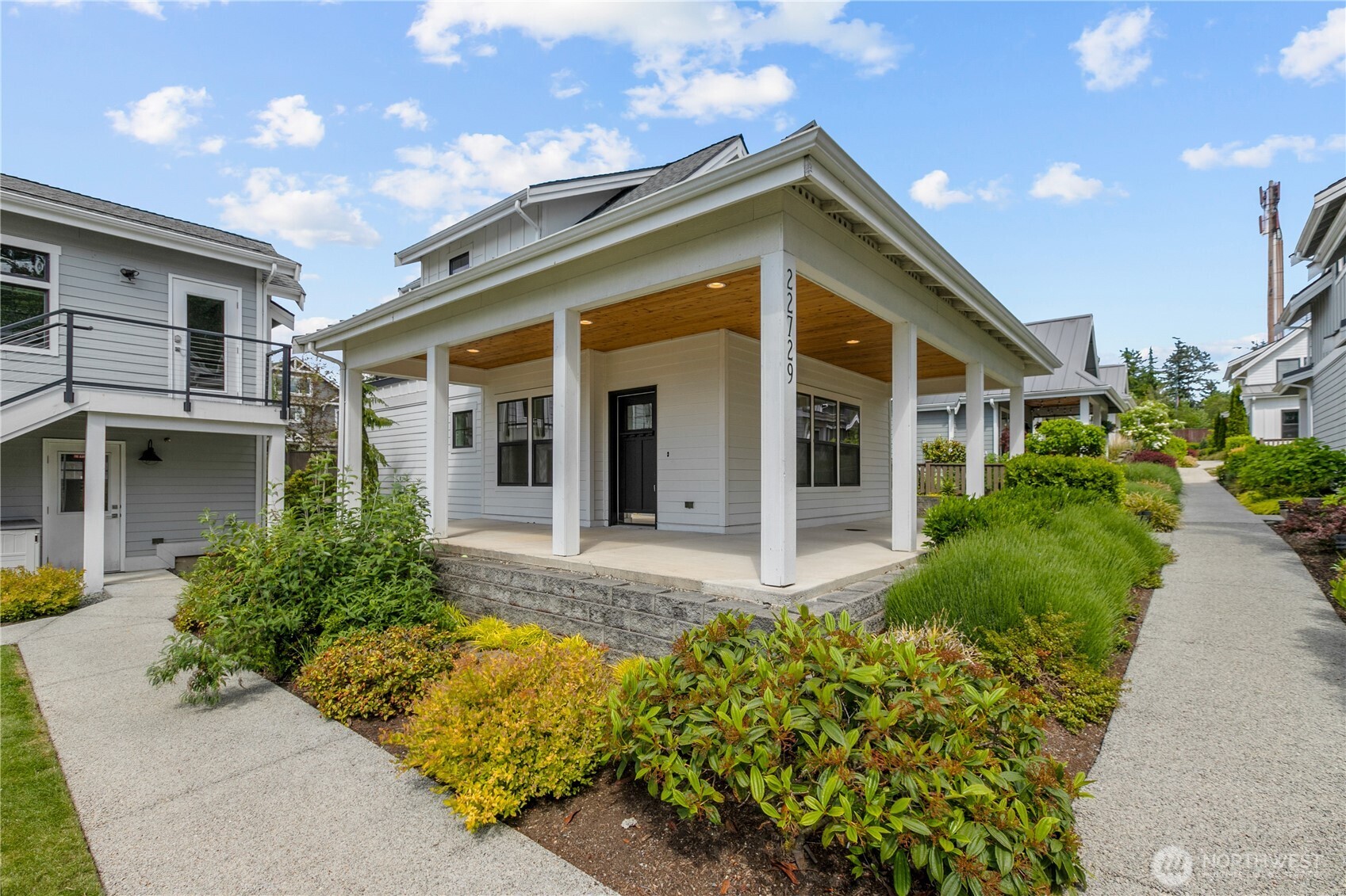 22729 SE 14th Court , Sammamish, WA 98075