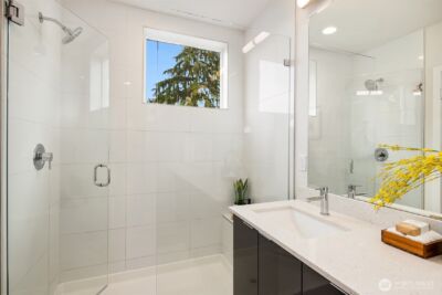 3029 3rd Avenue W #B, Seattle, WA 98119 - Photo 15