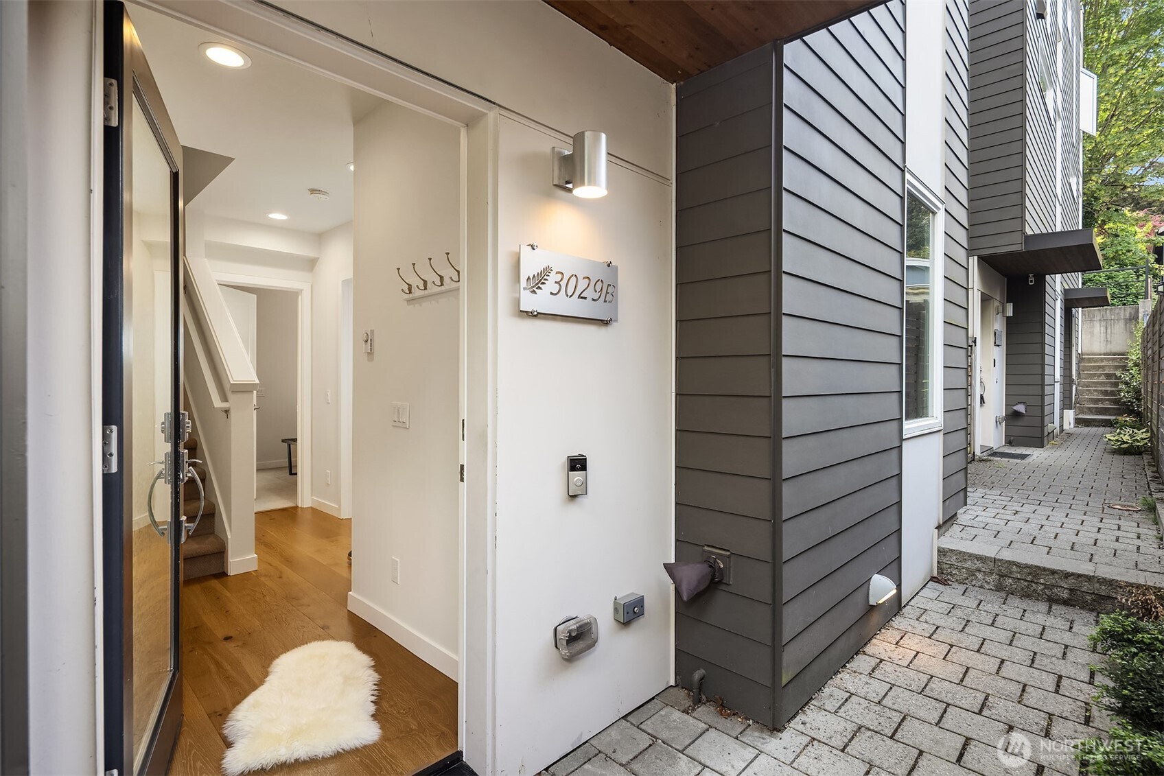 3029 3rd Avenue W #B, Seattle, WA 98119