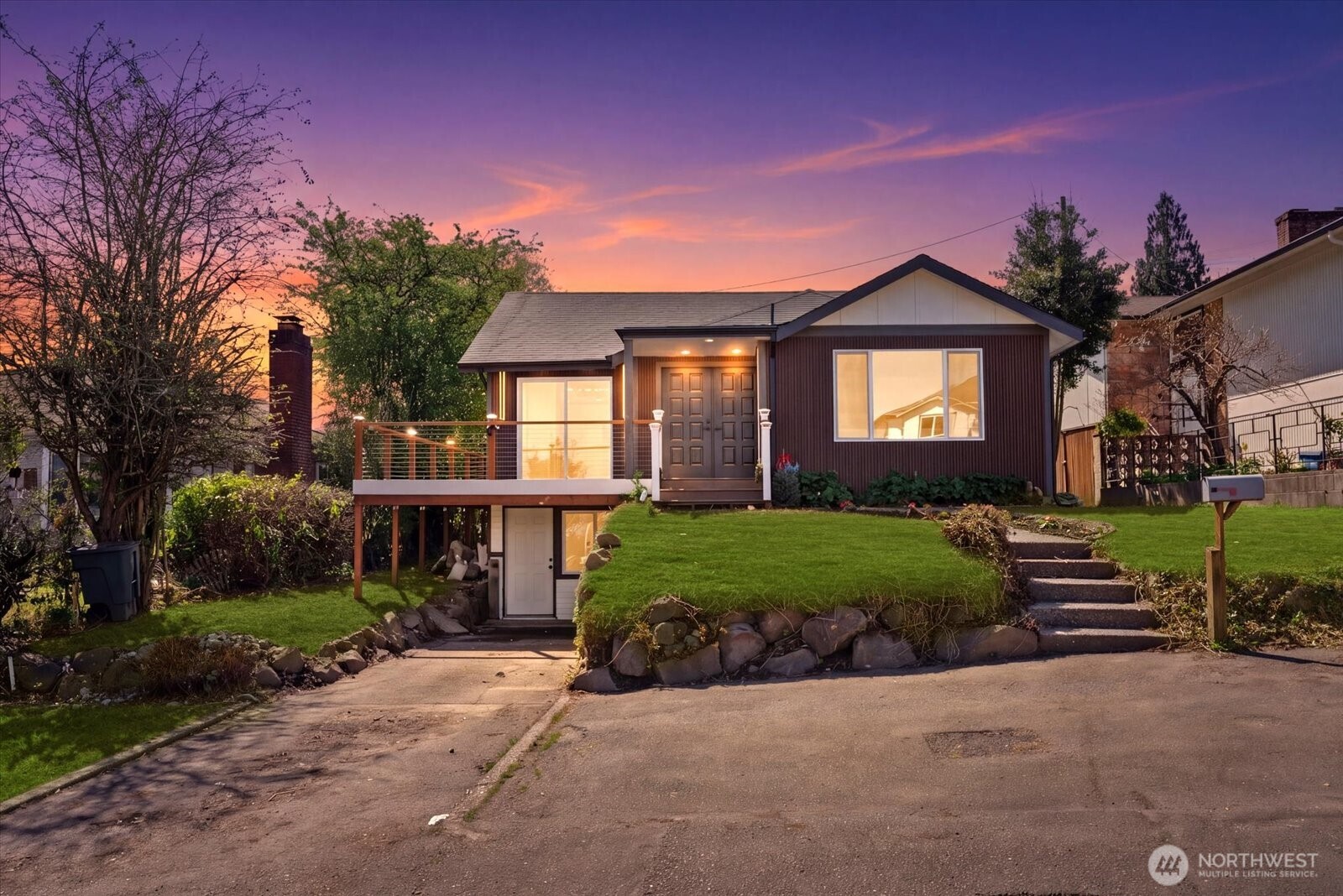 7915 S Lakeridge Drive , Seattle, WA 98178