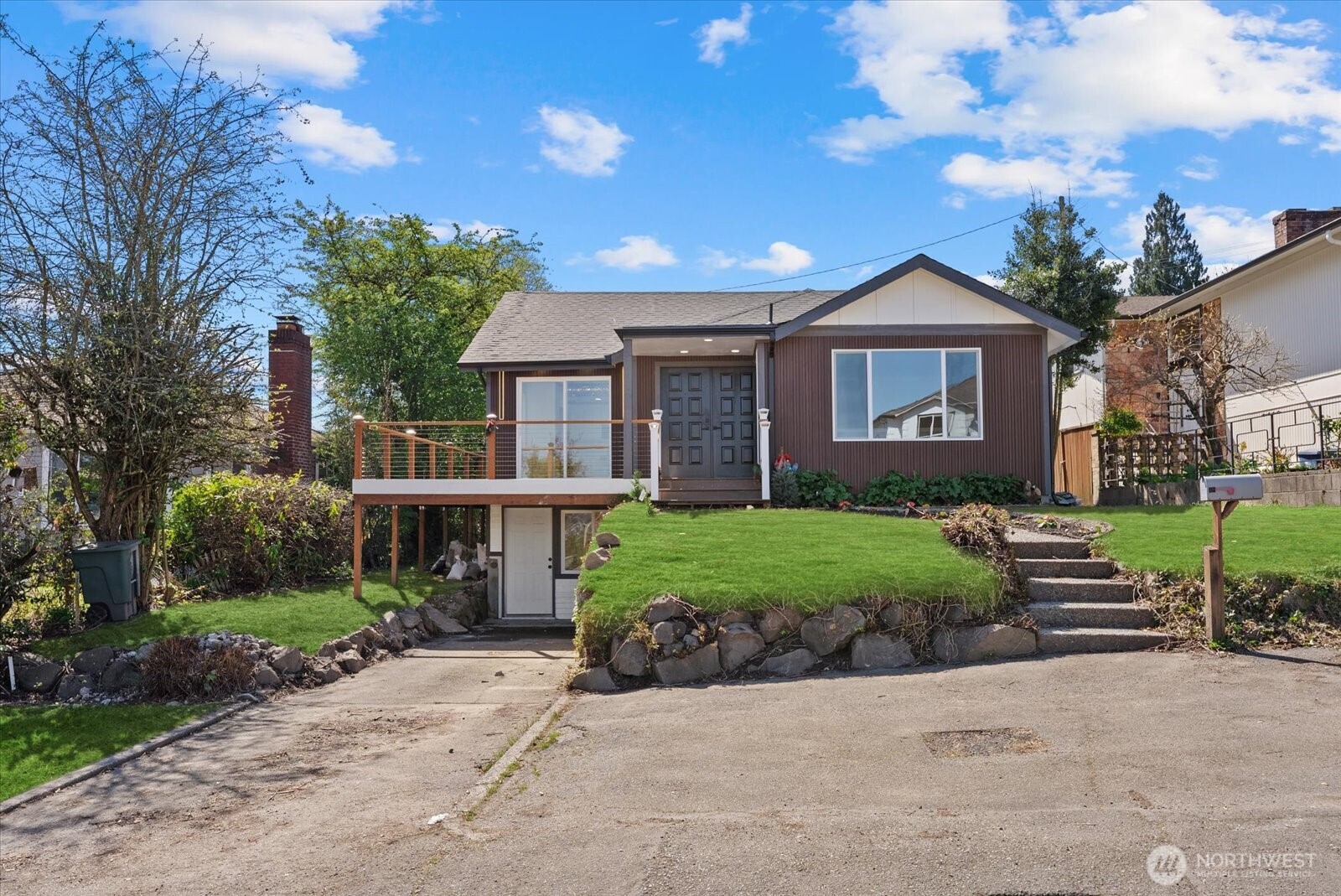 7915 S Lakeridge Drive , Seattle, WA 98178