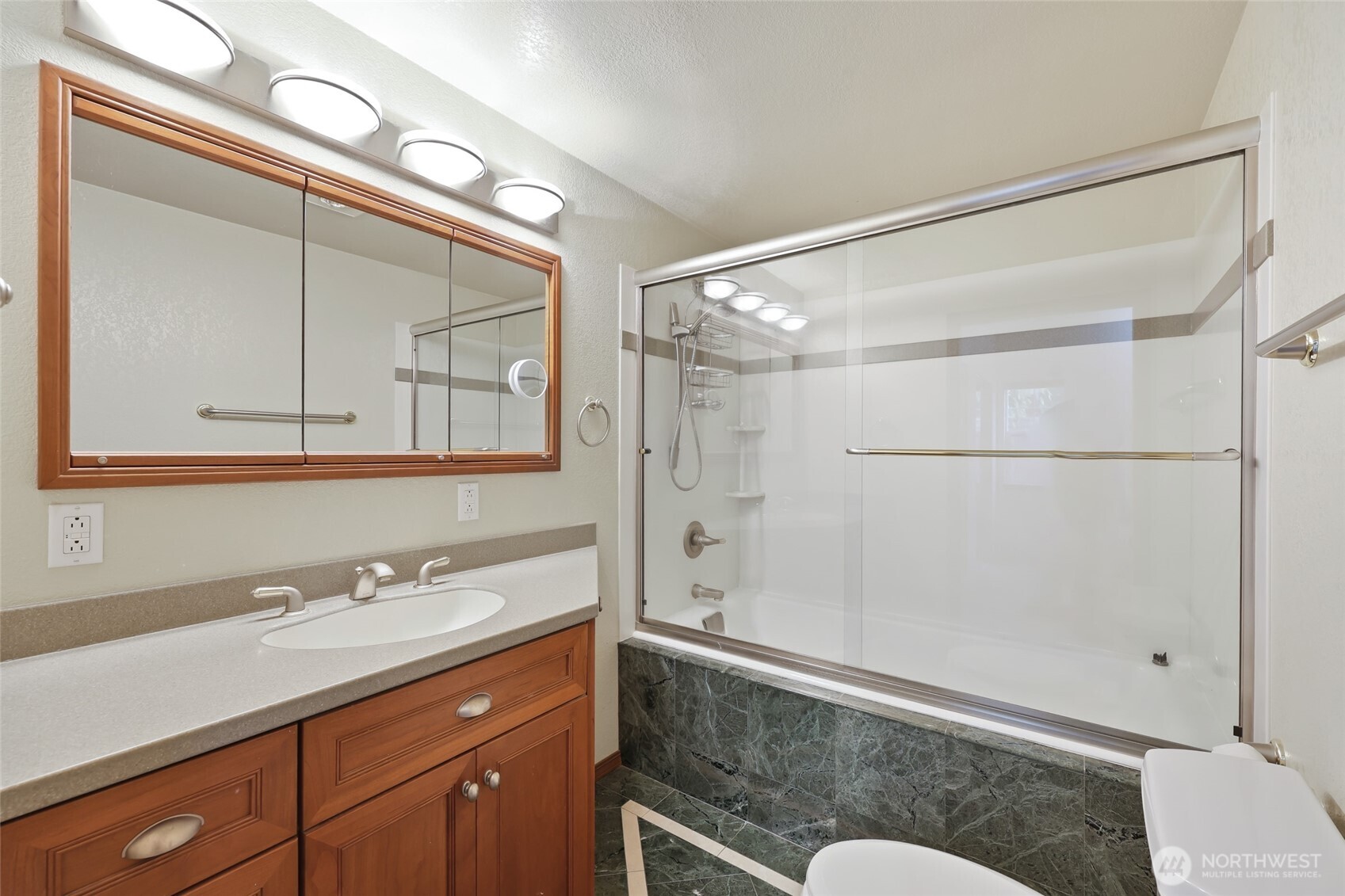 6024 Merlot Lane SE, Lacey, WA 98513