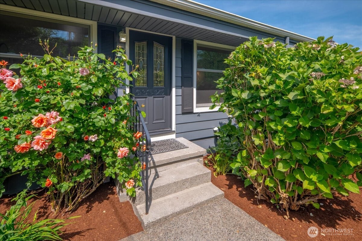 5421 48th Avenue SW, Seattle, WA 98136