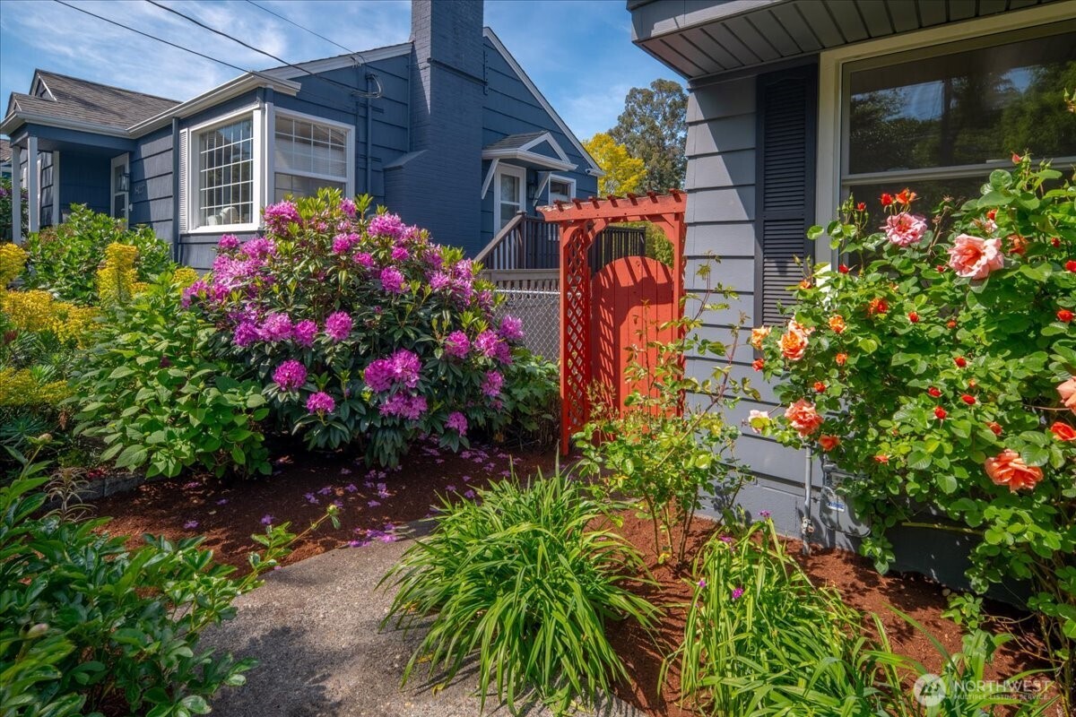 5421 48th Avenue SW, Seattle, WA 98136