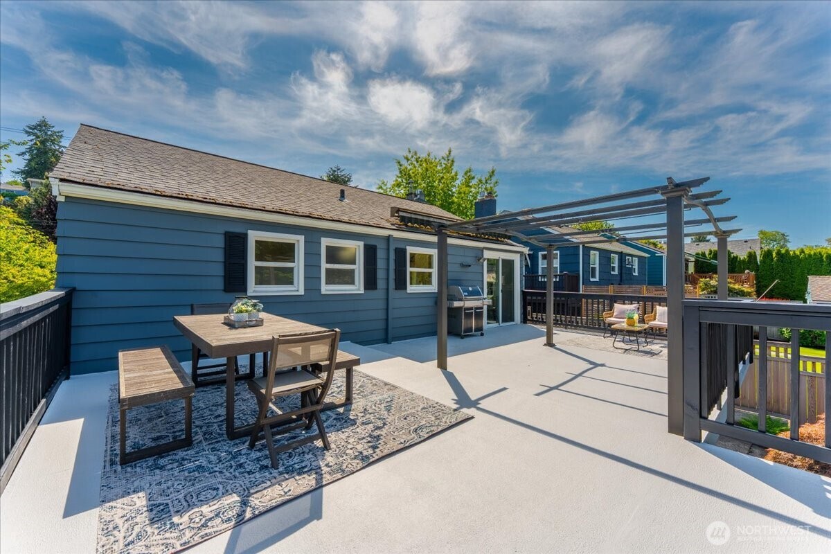 5421 48th Avenue SW, Seattle, WA 98136