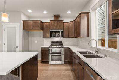 9011 Wyatt Court SE, Tumwater, WA 98501 - Photo 8