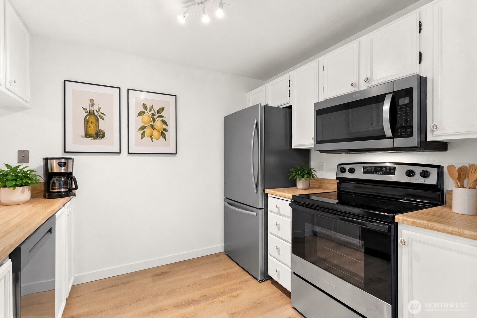 10501 8th Avenue NE #126, Seattle, WA 98125