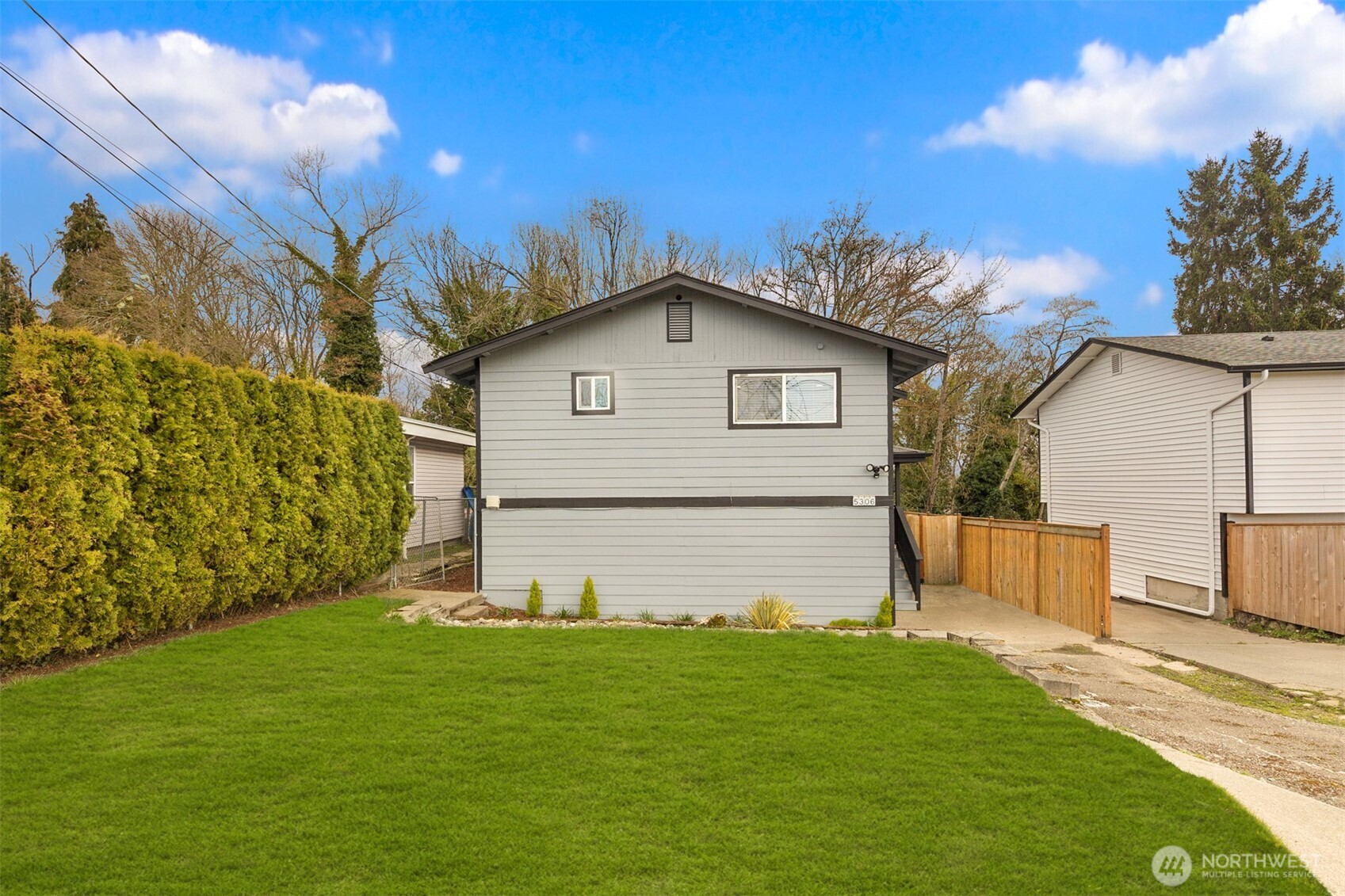 5306 26th Avenue S, Seattle, WA 98110
