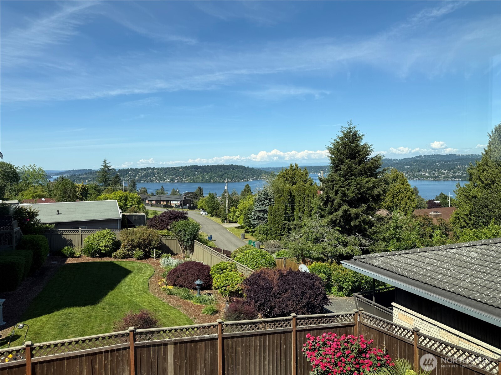 7426 S 114th St , Seattle, WA 98178