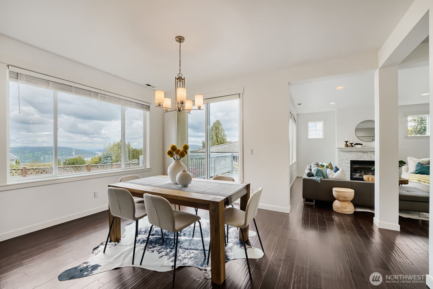 7426 S 114th St , Seattle, WA 98178