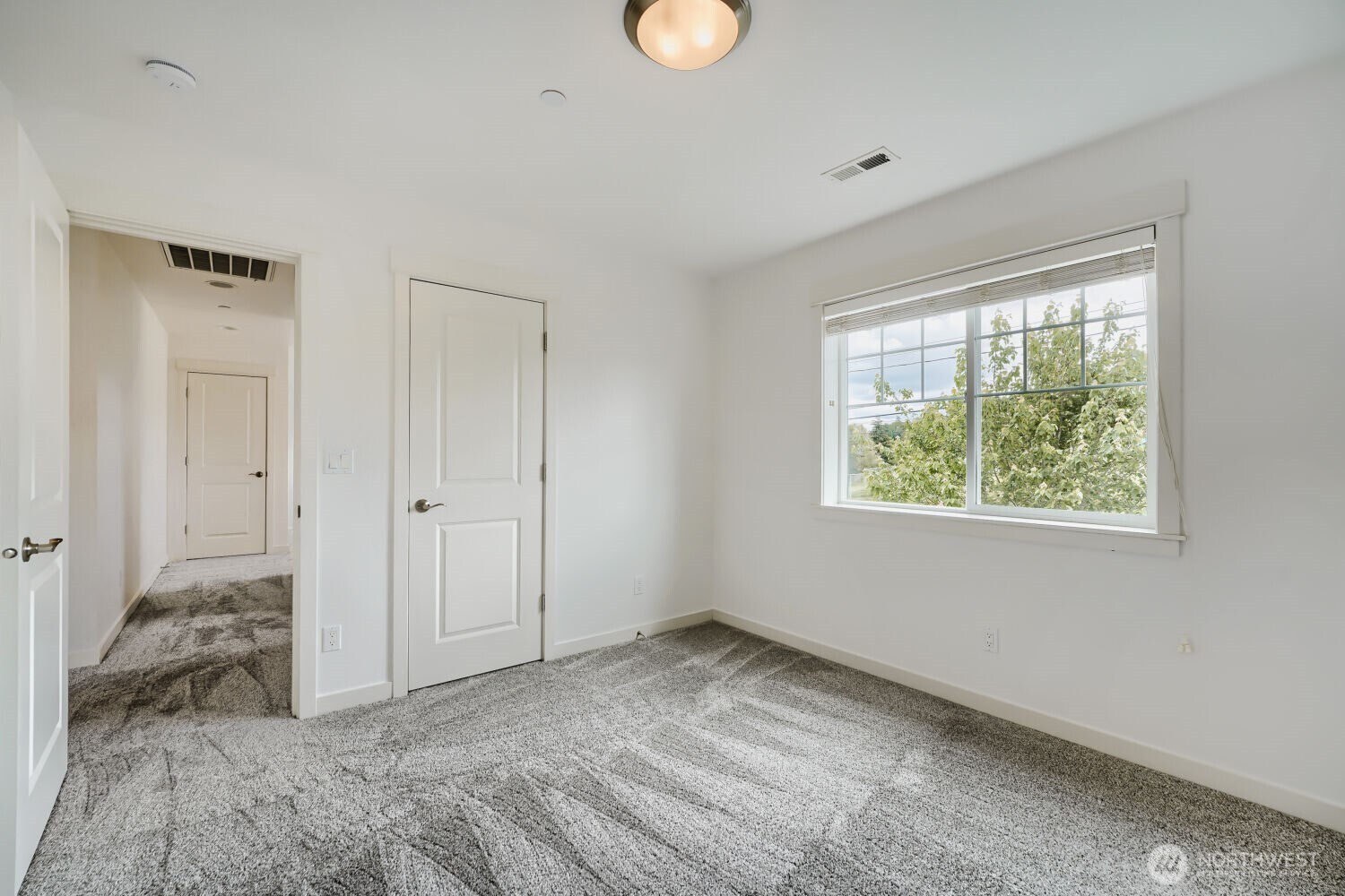 7426 S 114th St , Seattle, WA 98178