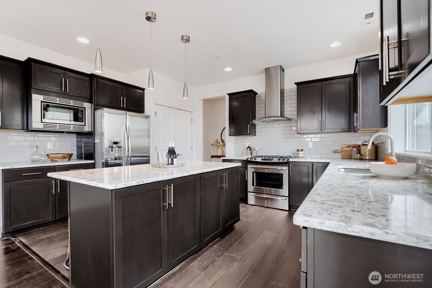 7426 S 114th St , Seattle, WA 98178